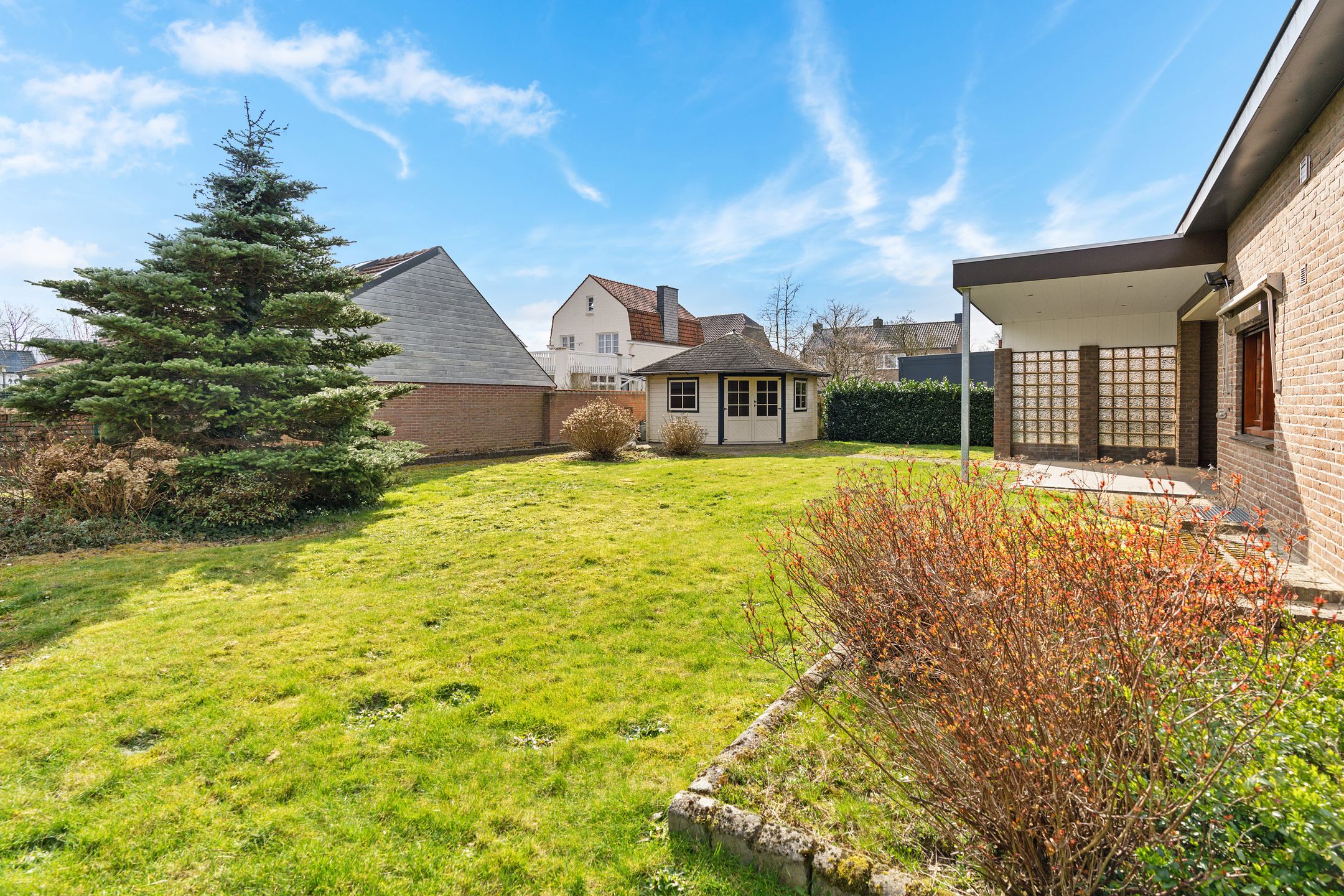 Photo 30 of Burg. van Hinsbergstraat 2