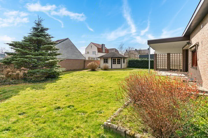 Foto 30 van Burg. van Hinsbergstraat 2