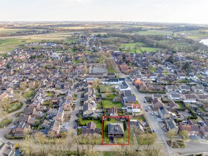 Foto 35 van Burg. van Hinsbergstraat 2