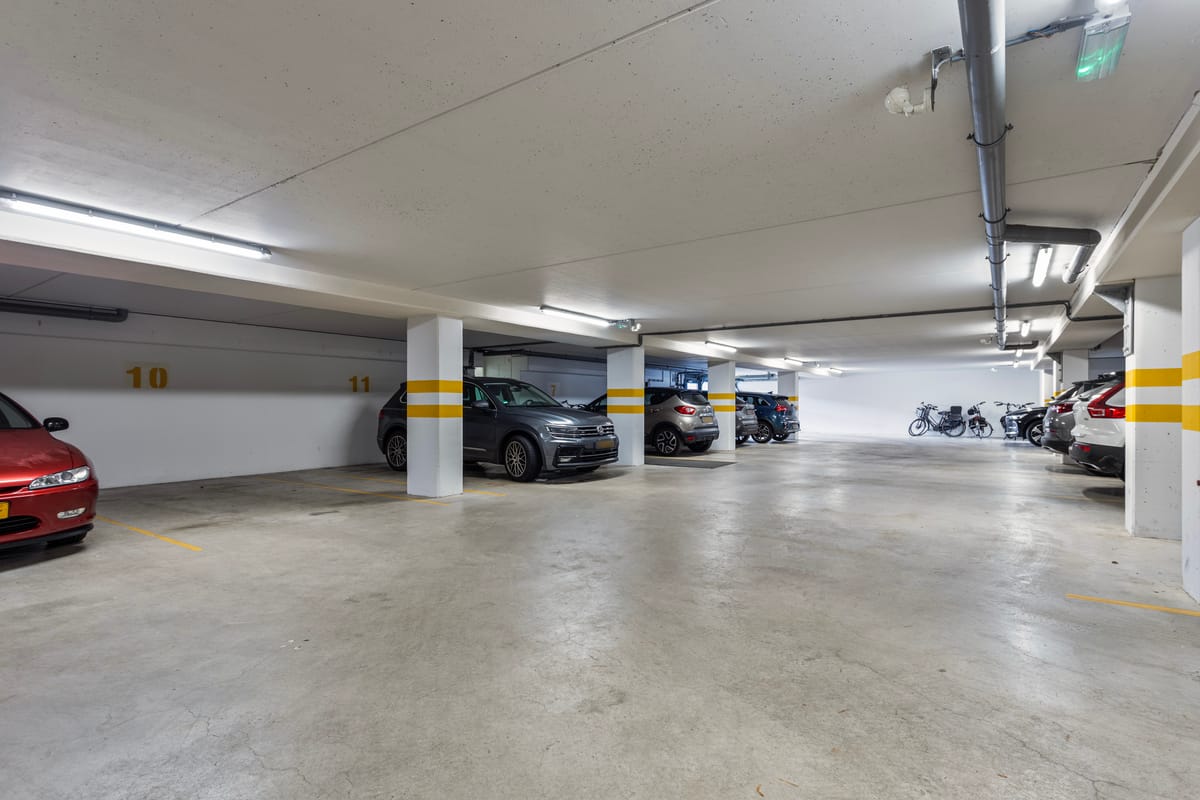 Foto 30 van Middelhagenhof 110