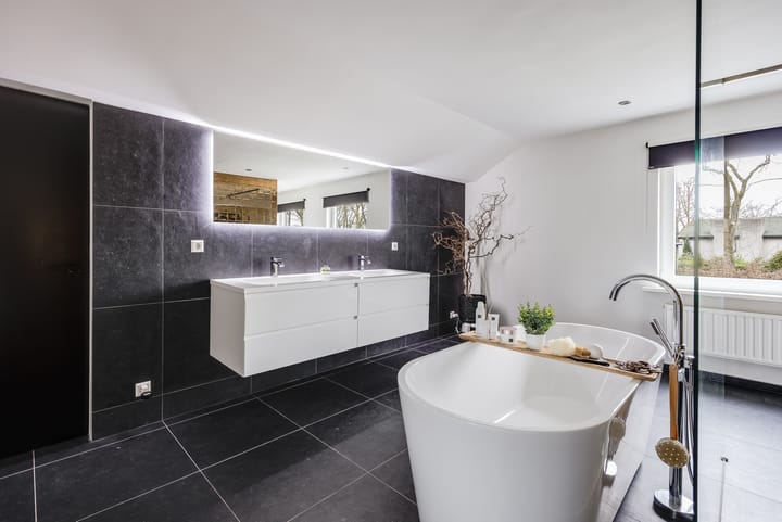 Foto 44 van Contrabas 46