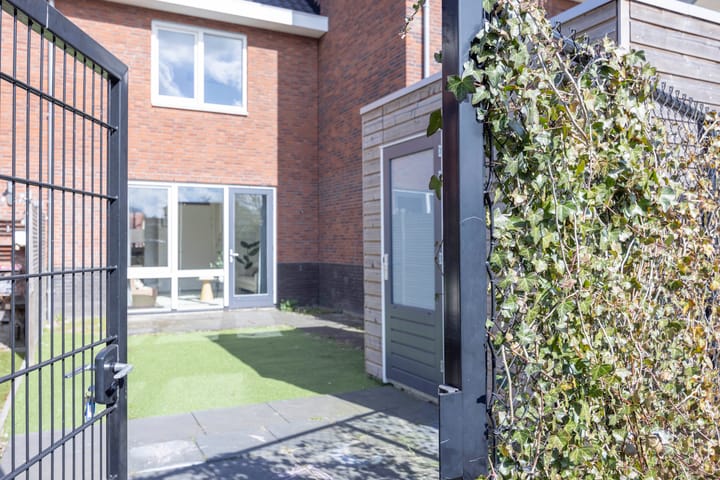 Photo 20 of Van de Pollstraat 9