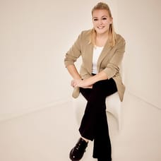 N.E. (Nienke) van de Heisteeg - NVM Assistant Real Estate Agent