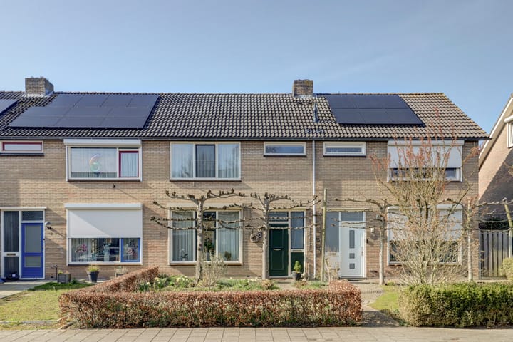 Foto 1 van Ouwerdingestraat 6