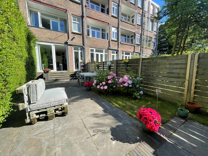 Foto 2 van Luzacstraat 13-A