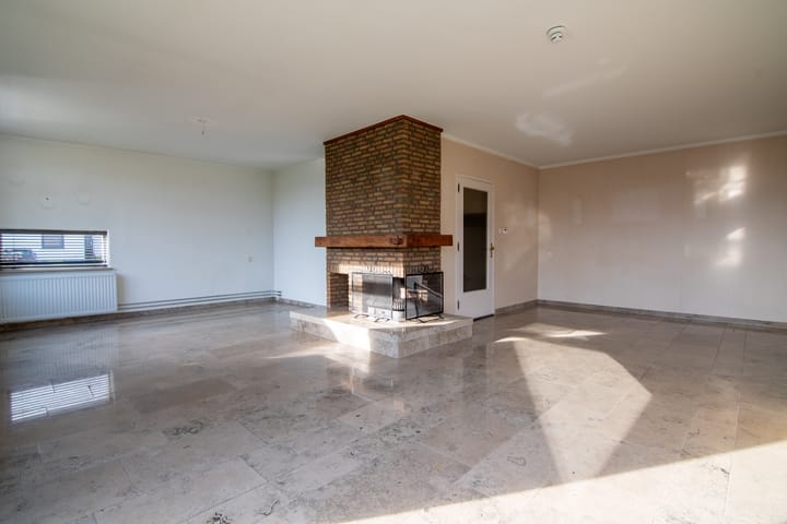 Photo 14 of Nederven 10