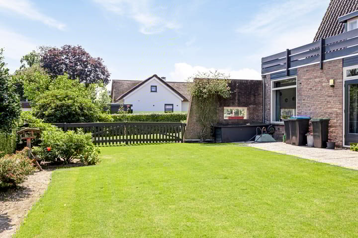 Photo 37 of Nederven 10