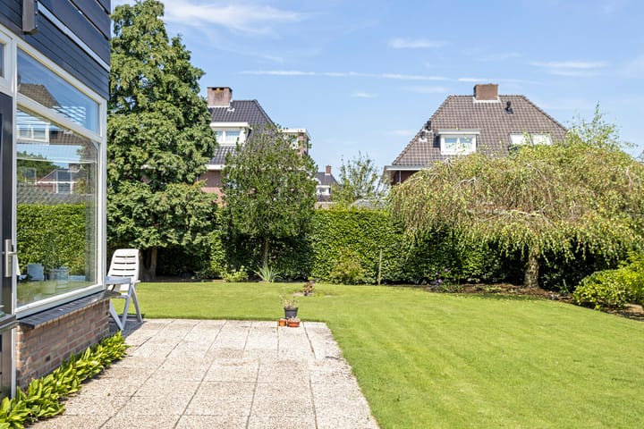 Photo 40 of Nederven 10