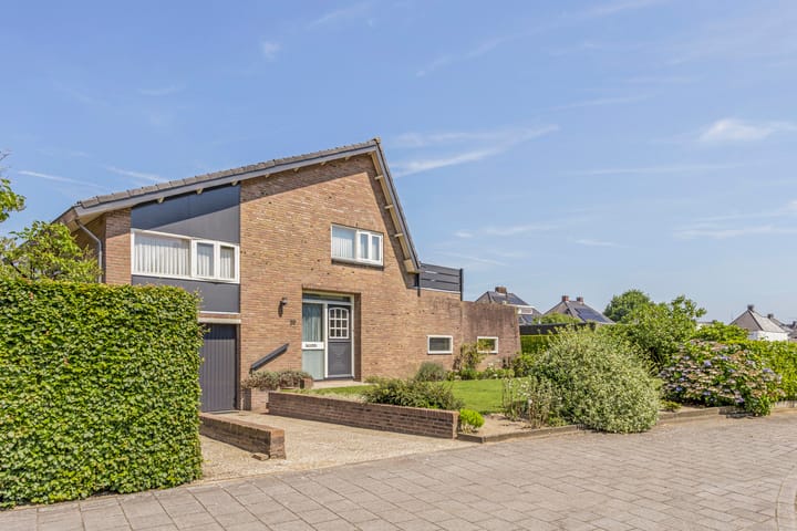 Photo 44 of Nederven 10