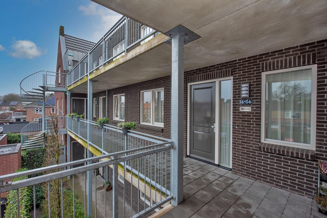 Foto 7 van Kerkweg 16-06