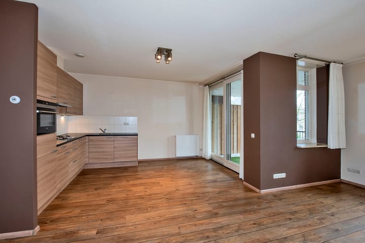 Foto 14 van Kerkweg 16-06