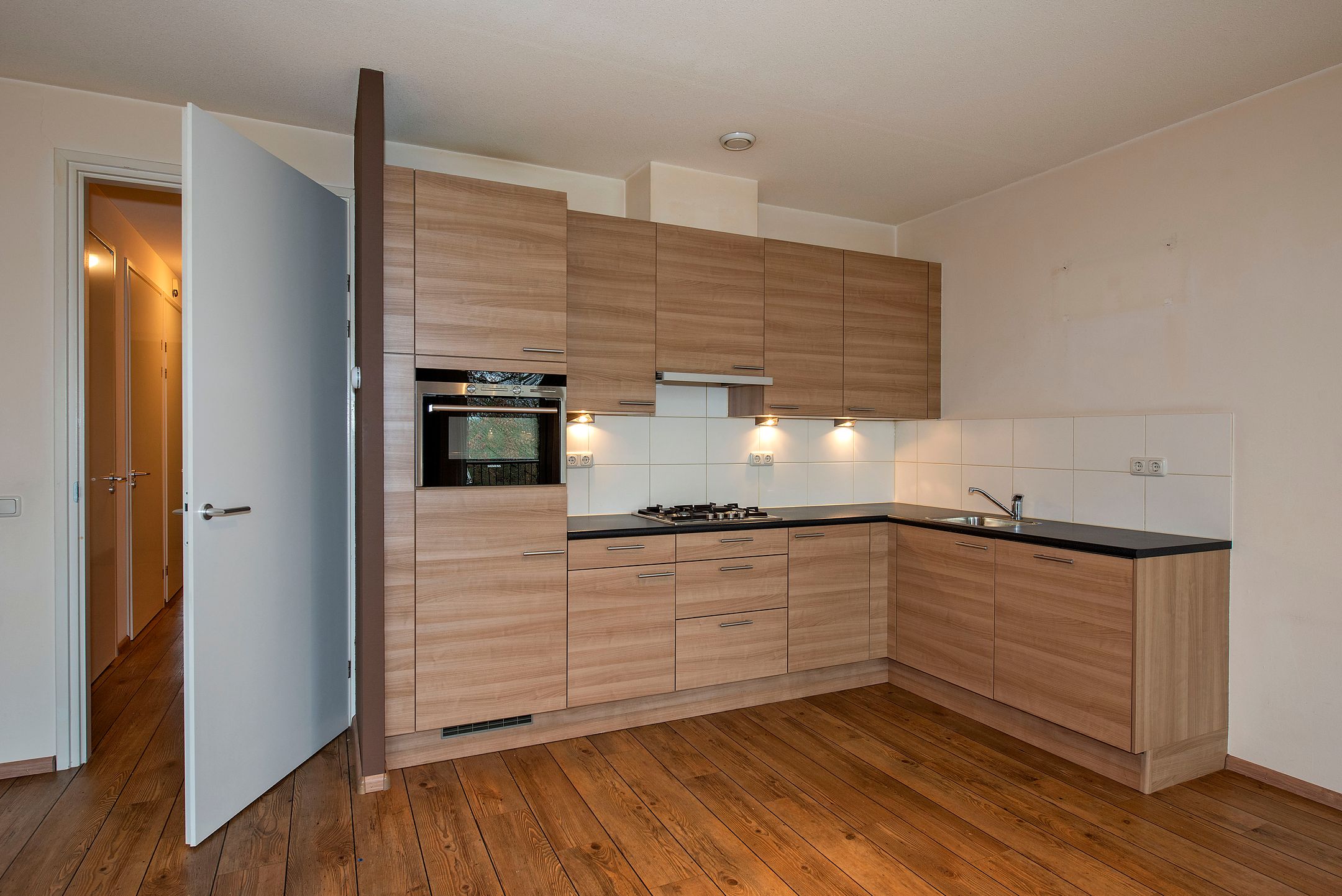 Foto 15 van Kerkweg 16-06