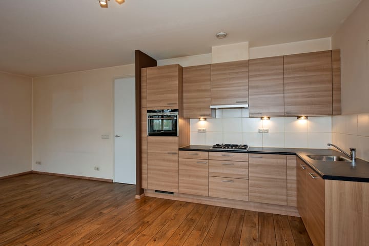 Foto 16 van Kerkweg 16-06