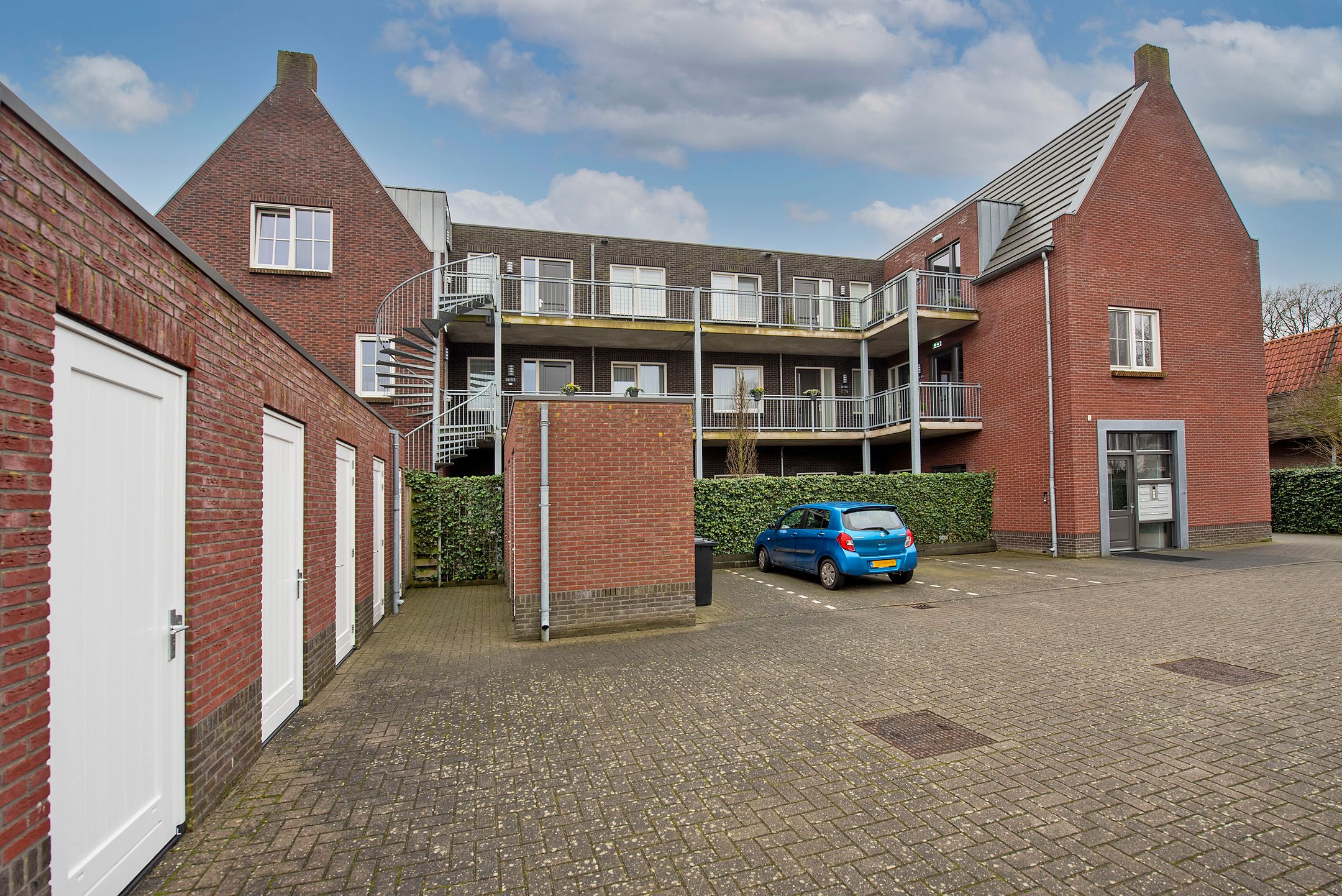 Foto 30 van Kerkweg 16-06