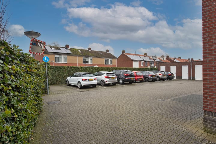 Foto 32 van Kerkweg 16-06