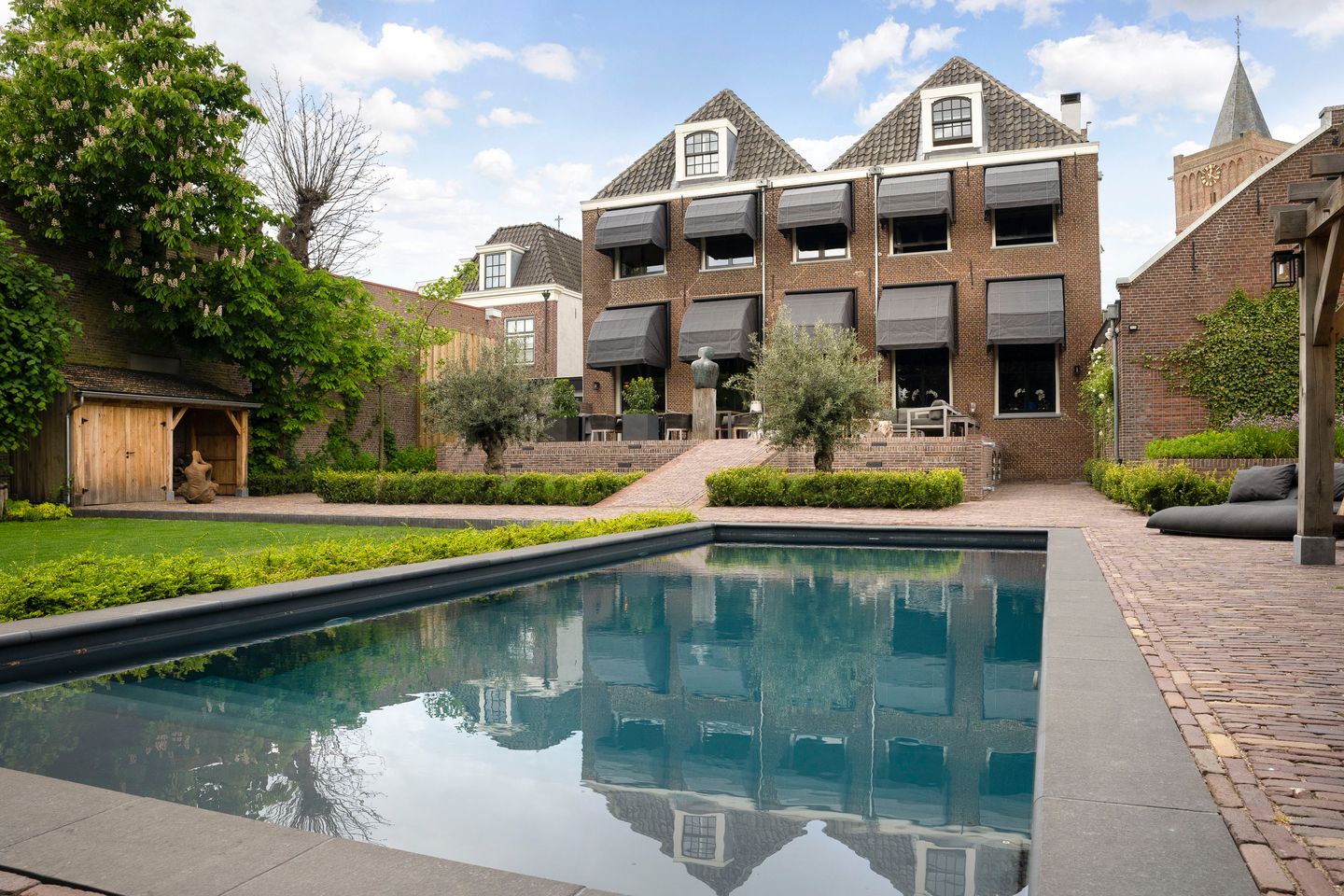 Photo 40 of Voorstraat 69