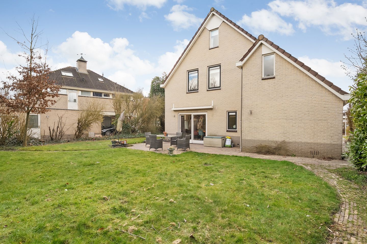 Photo 34 of Luteynmarke 48