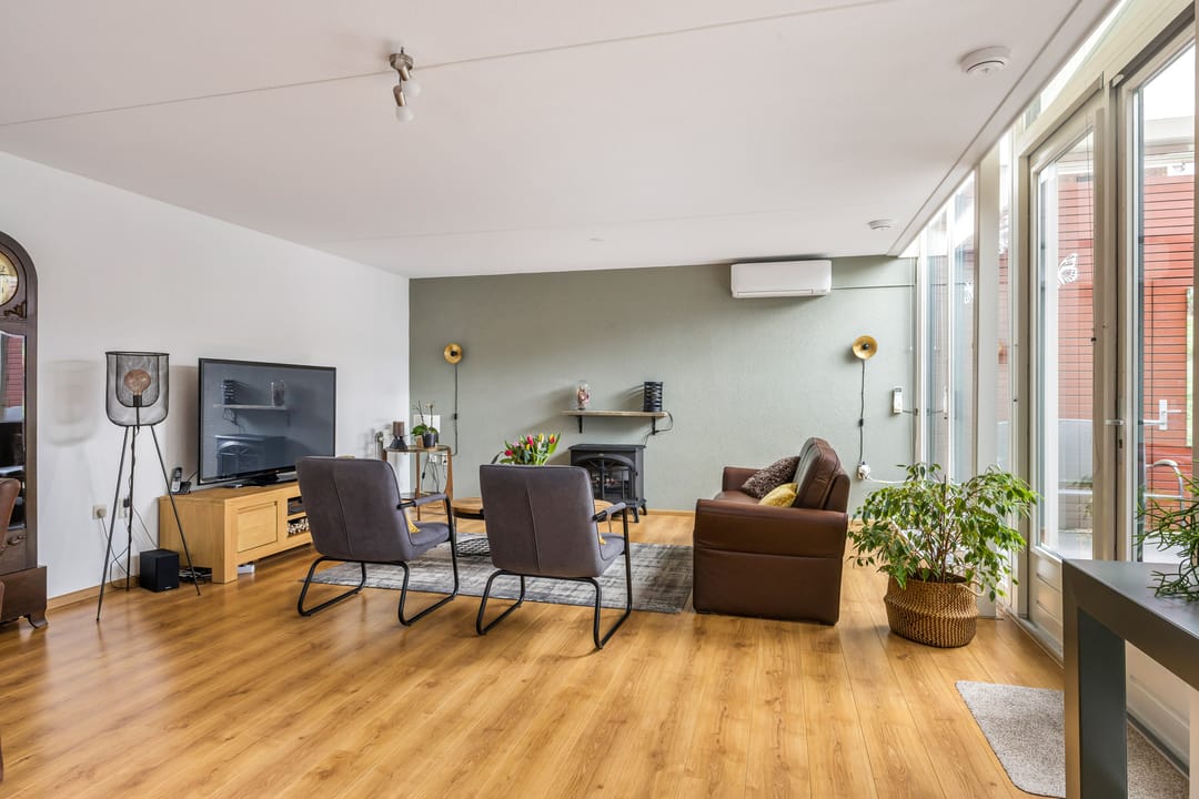 Photo 11 of De Ruijterstraat 15