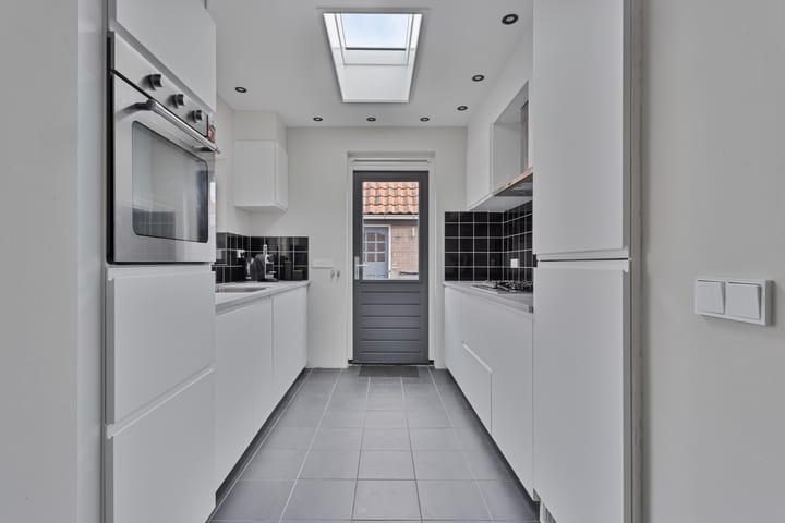 Foto 8 van Meeuwenstraat 5