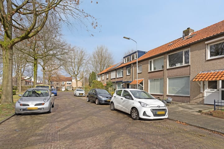 Foto 29 van Meeuwenstraat 5