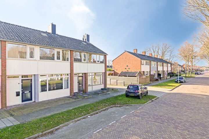 Bekijk foto van Hanne Bruininghstraat 56
