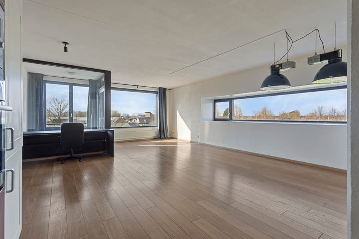 Foto 2 van De Klok 64