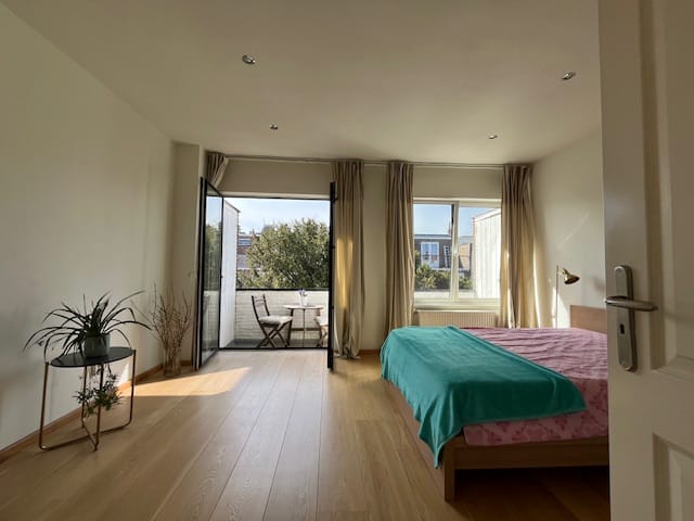 Foto 4 van Van Beuningenstraat 18-B