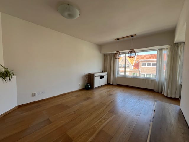 Foto 12 van Van Beuningenstraat 18-B