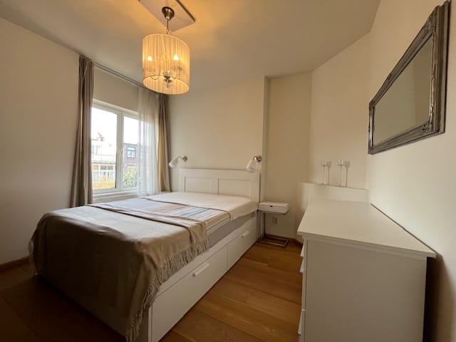 Foto 17 van Van Beuningenstraat 18-B