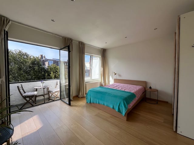 Foto 21 van Van Beuningenstraat 18-B