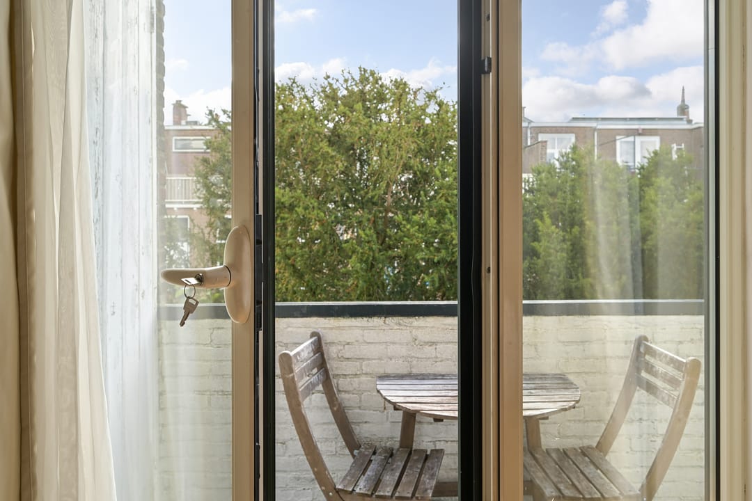 Foto 22 van Van Beuningenstraat 18-B