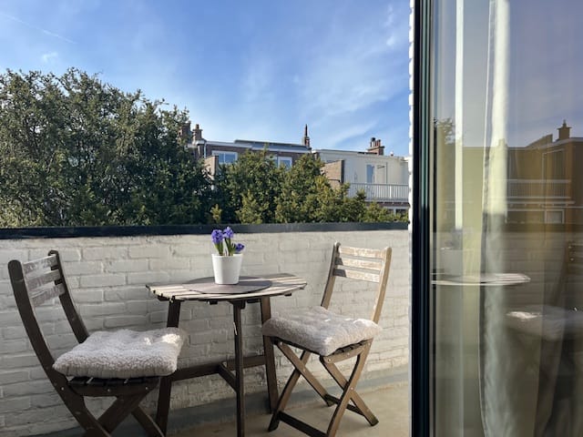 Foto 23 van Van Beuningenstraat 18-B