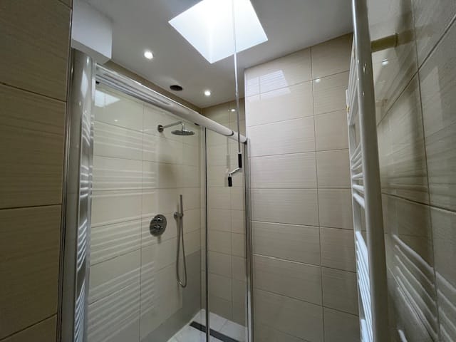 Foto 24 van Van Beuningenstraat 18-B