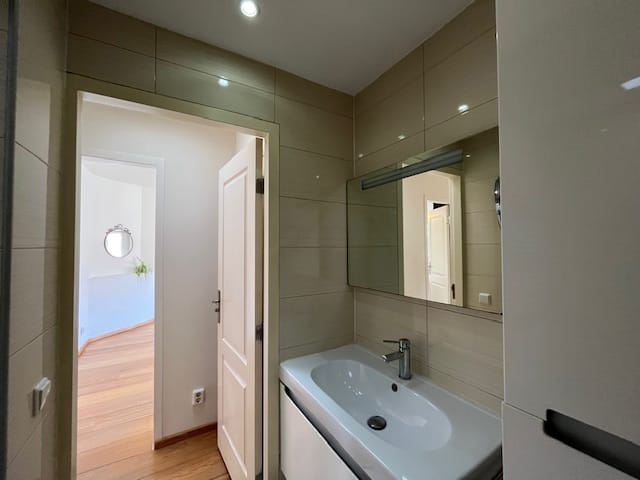 Foto 25 van Van Beuningenstraat 18-B