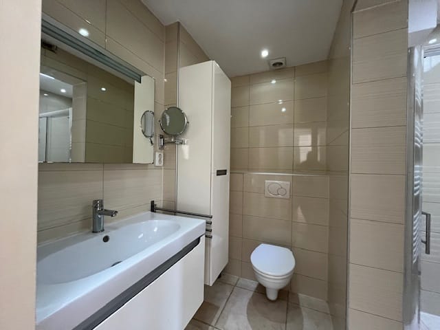 Foto 27 van Van Beuningenstraat 18-B