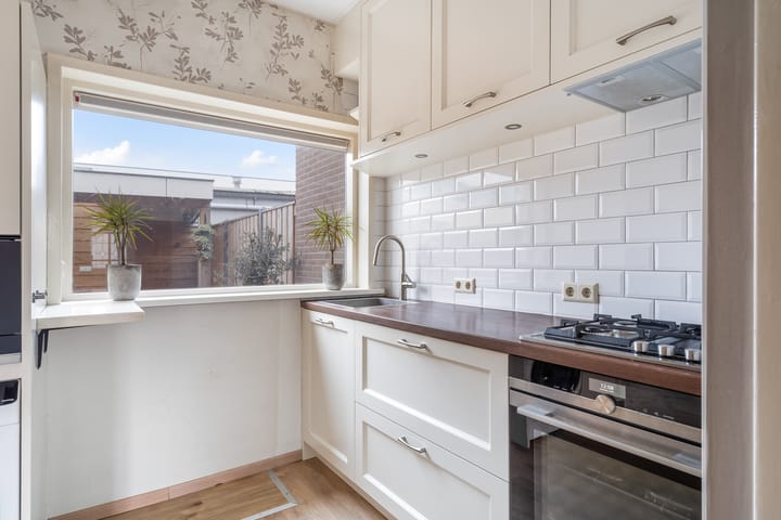 Foto 10 van Julianastraat 16