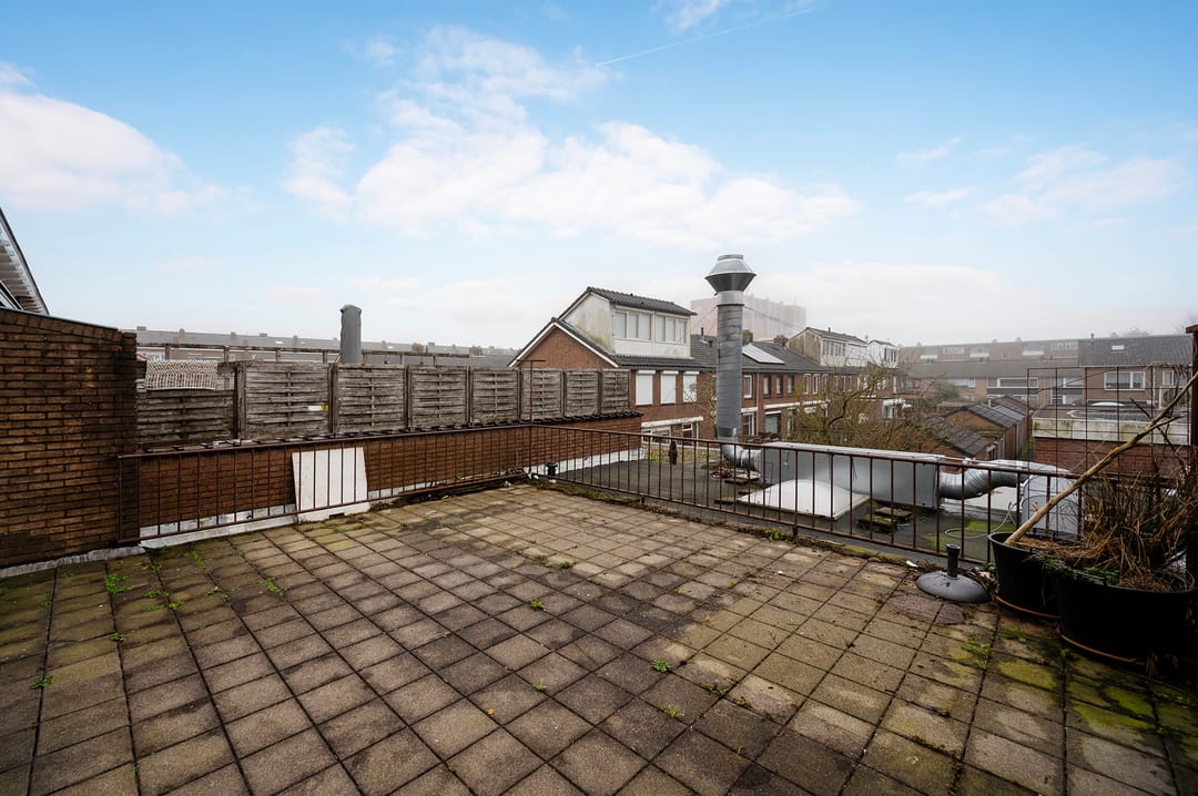 Foto 17 van Van Nesstraat 17-A