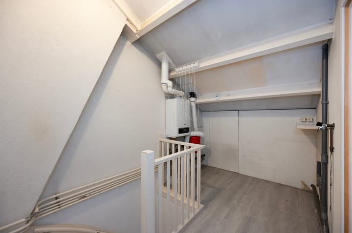 Foto 19 van Van Nesstraat 17-A