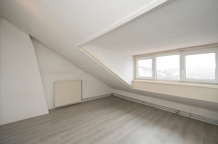 Foto 23 van Van Nesstraat 17-A