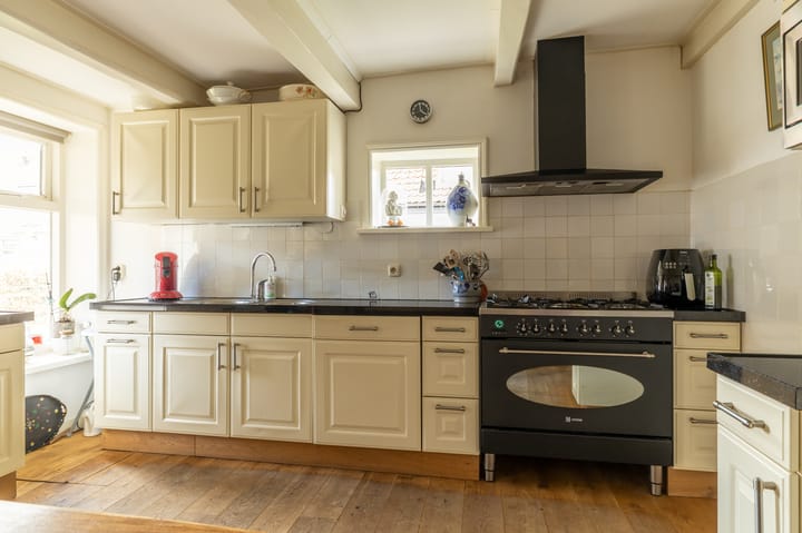 Photo 6 of Bakkerstraat 150