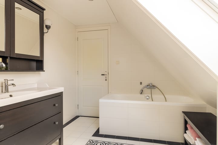 Photo 19 of Bakkerstraat 150