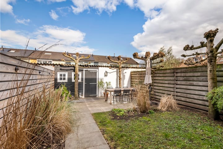 Foto 35 van Wethouder van den Burgstraat 6