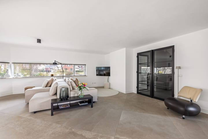 Photo 6 of Houtingstraat 10