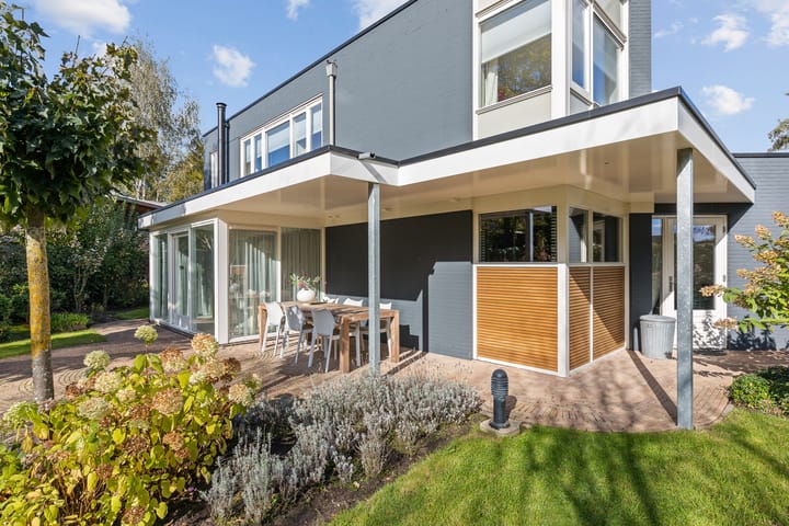 Photo 21 of Houtingstraat 10