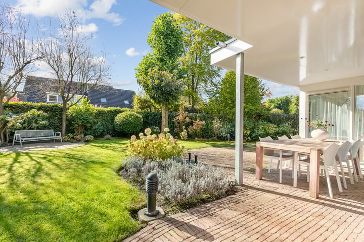 Photo 22 of Houtingstraat 10