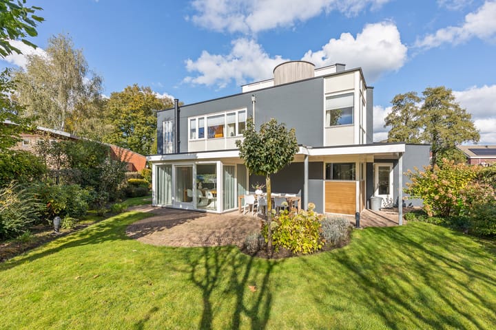 Photo 23 of Houtingstraat 10