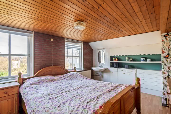 Photo 35 of Sportveldstraat 64