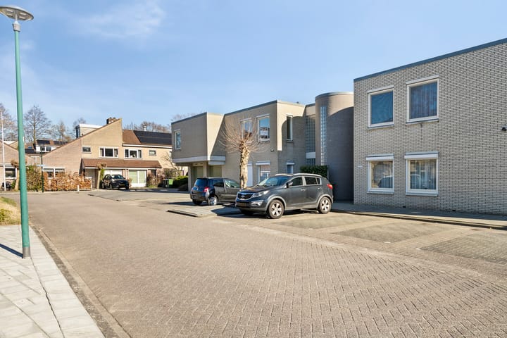 Foto 32 van Van Lingelaan 13