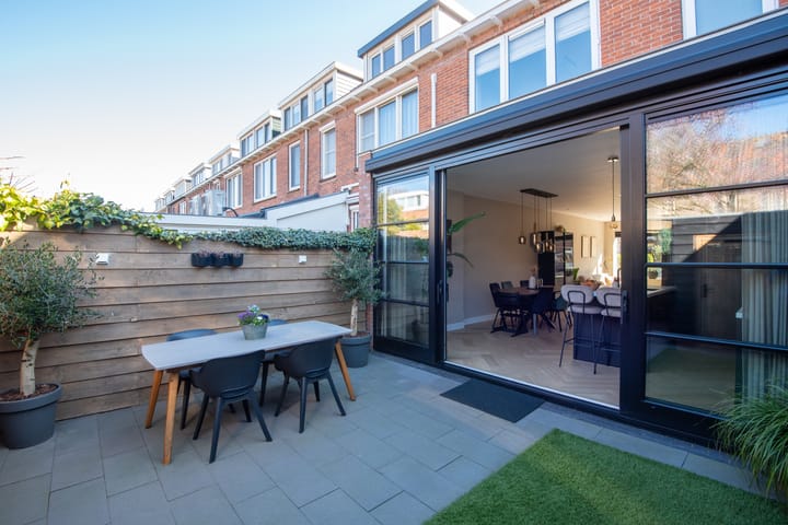 Foto 4 van Anna van Burenstraat 30