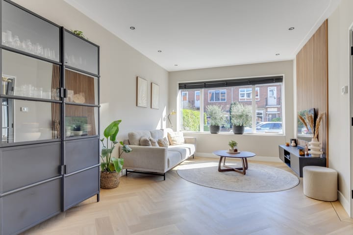 Foto 12 van Anna van Burenstraat 30